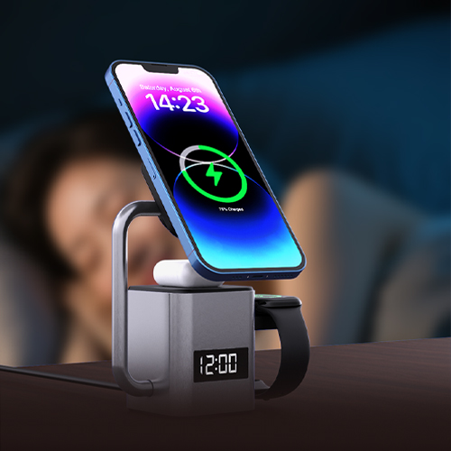 3-in-1 magnetic wireless charger, view 3